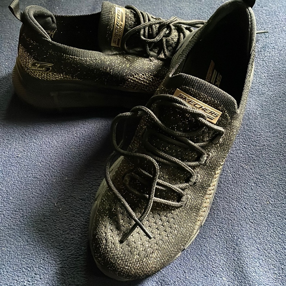 Skechers Bobs Black and Gold size 7.5